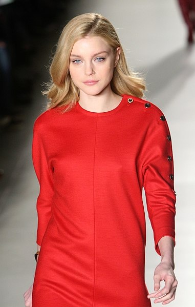 File:Jessica Stam in Tommy Hilfiger February 2008, Photographed by Ed Kavishe for Fashion Wire Press.jpg