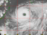 沖縄本島をすっぽりと目で覆った 台風第12号