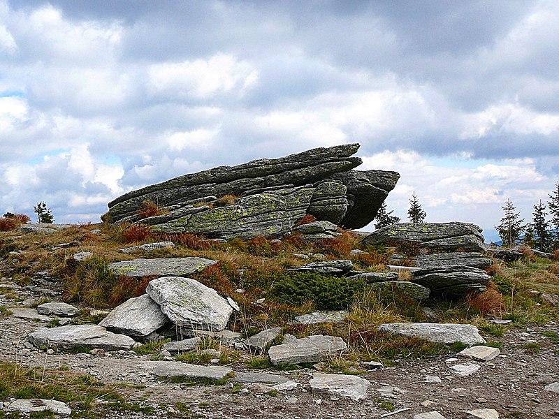 File:Kráľova hoľa - skalná archa - panoramio.jpg