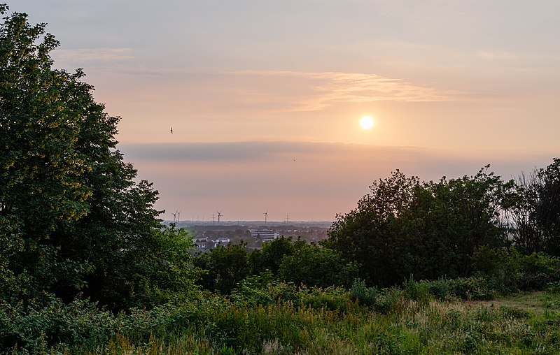 File:Krefeld, Kapuzinerberg, 2020-06 CN-02.jpg