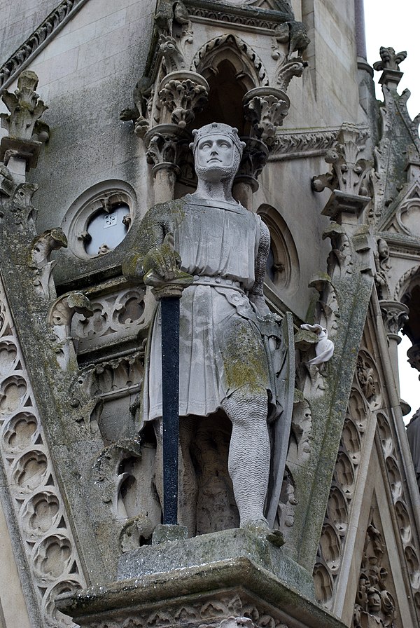 Statue of Montfort on the Haymarket Memorial Clock Tower in Leicester