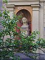 Statue an der Lessingschule Freiburg