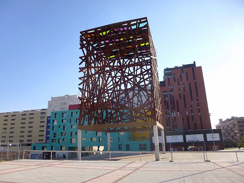 File:Móstoles - Plaza del Sol, Monumento a la Libertad 01.jpg