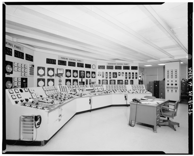 File:MAIN CONTROL ROOM (LOCATION Q), LOOKING NORTH - Shippingport Atomic Power Station, On Ohio River, 25 miles Northwest of Pittsburgh, Shippingport, Beaver County, PA HAER PA,4-SHIP,1-27.tif