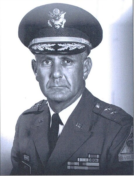 File:MG Hugh B. Mott '40 of the Tennessee National Guard..jpg