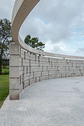 Mauer der Rotunde des Denkmals