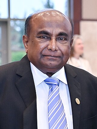 <span class="mw-page-title-main">Mahinda Yapa Abeywardena</span> Sri Lankan politician