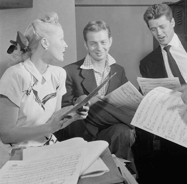 Marion Hutton, Mel Tormé and MacRae on The Teentimers Club radio show (1947)