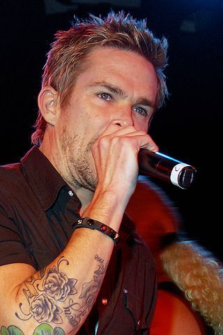 Fortune Salaire Mensuel de Mark Mcgrath Combien gagne t il d argent ? 6 000 000,00 euros mensuels