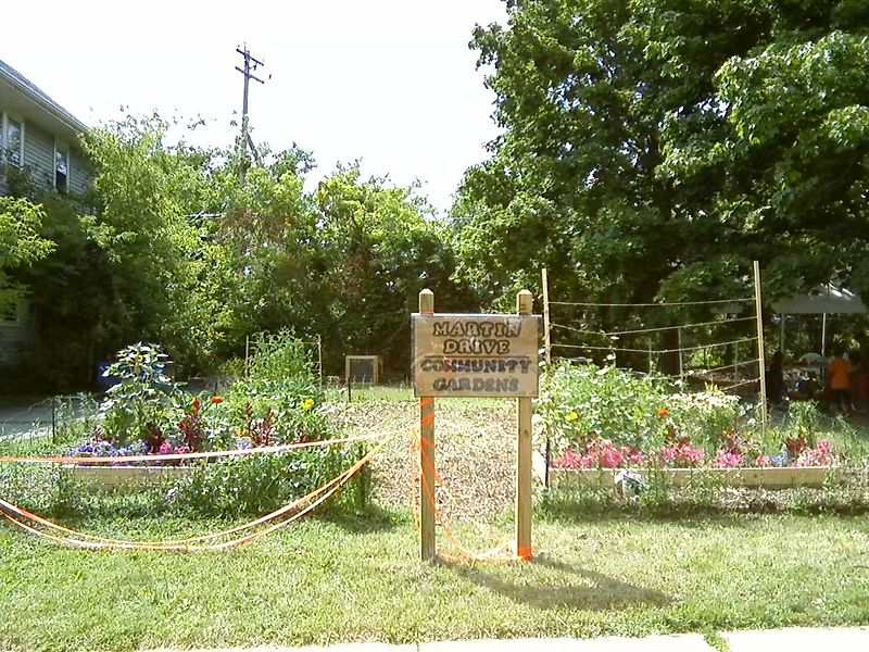 File:Martin Drive Neighborhood Community Gardens - 2009.jpg