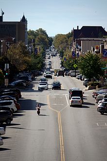 (2014) Massachusetts Street. Lawrence, Kansas Massachusetts Street in downtown Lawrence, Kansas.jpg