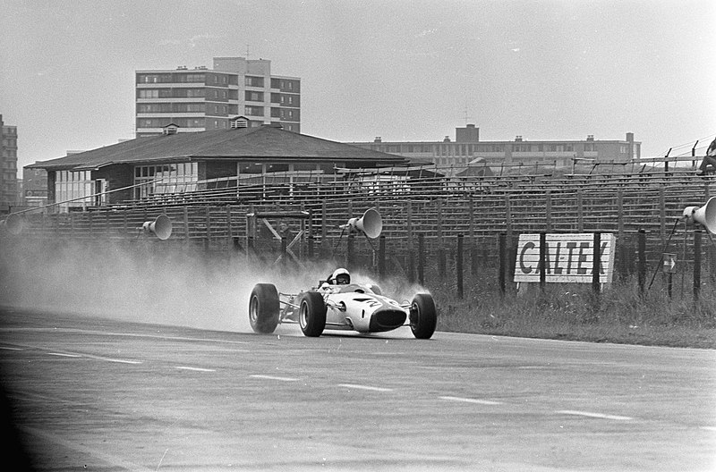 File:McLaren at 1966 Dutch Grand Prix.jpg