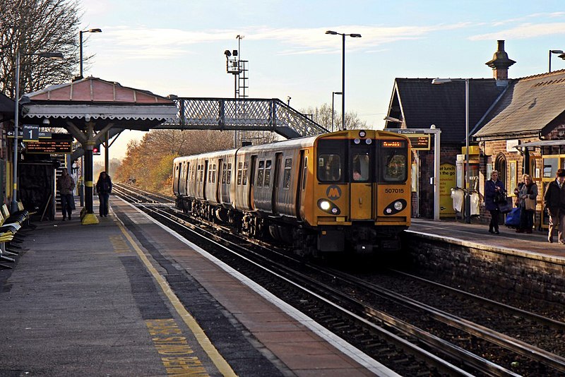 File:Merseyrail Class 507, 507015, Maghull railway station (geograph 3786800).jpg