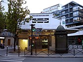 Street-level entrance at Saint-Fargeau