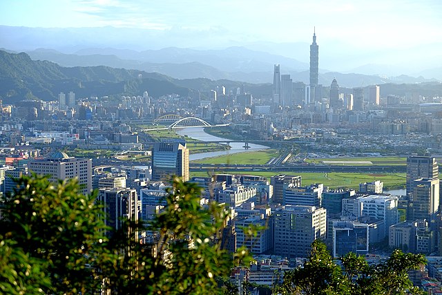 File:Minquan_Bridge2017_TAIWAN.jpg