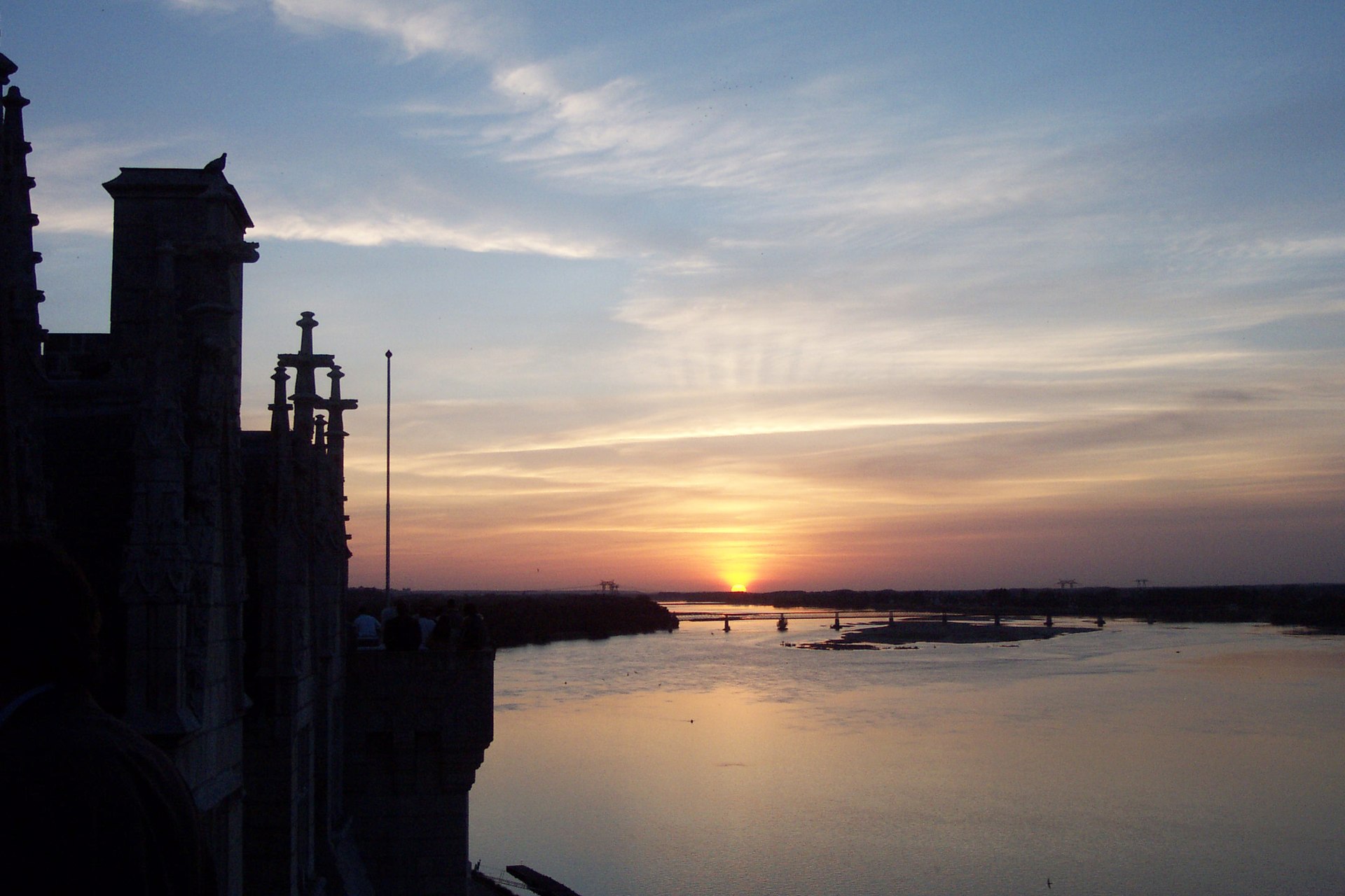 Vue de la Loire depuis le château de Montsoreau au sud-est.