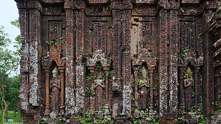 Tập_tin:My_Son_temple_detail_2017.jpg