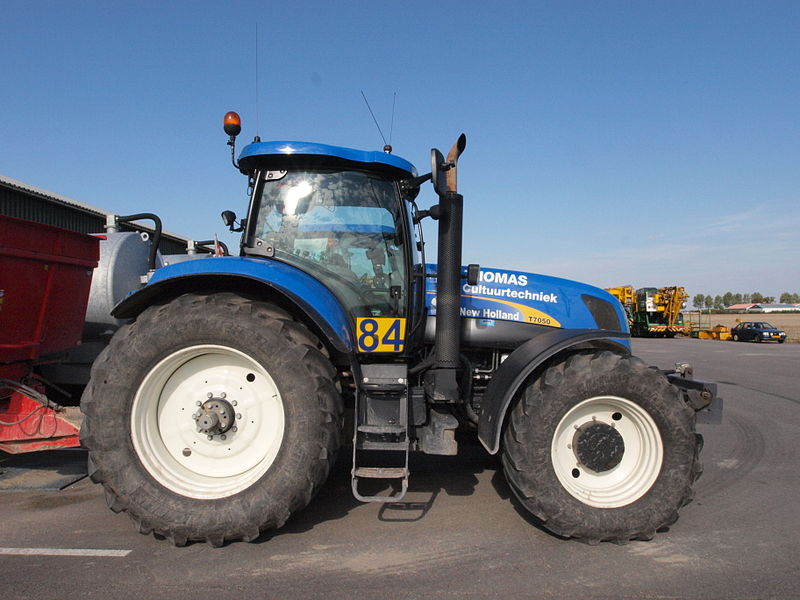 File:New Holland T7050 pic3.JPG