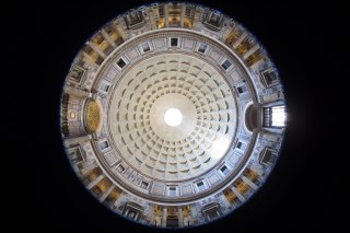 <span class="mw-page-title-main">Oculus (architecture)</span> Circular opening in the center of a dome or in a wall