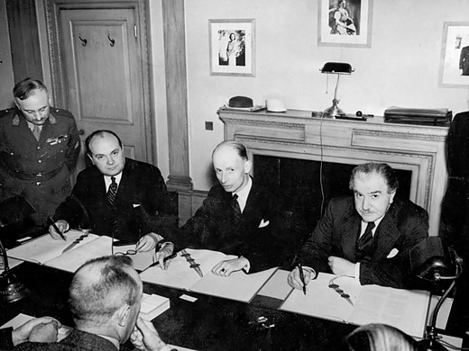 Ondertekening van de monetaire overeenkomst (1943)