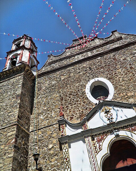 File:Parroquia San Jacinto del Siglo XVI Ixtapaluca Mexico (cropped).jpg