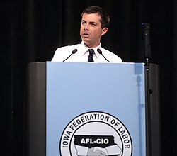 Pete Buttigieg: Uppväxt och utbildning, Borgmästare i South Bend, Indiana, Kandiderar till att bli ordförande för DNC 2017