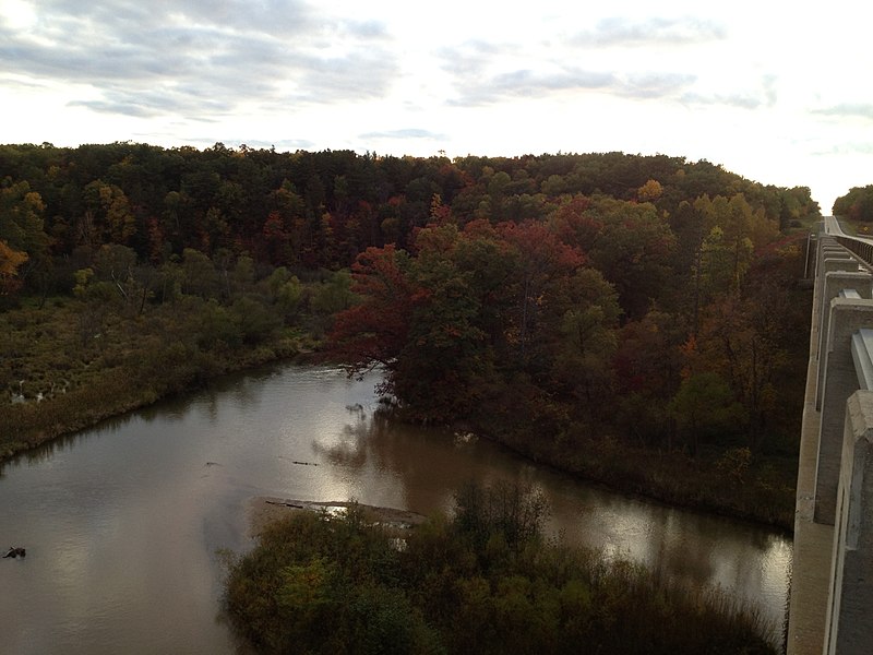 File:Pine River at Highbridge - panoramio.jpg