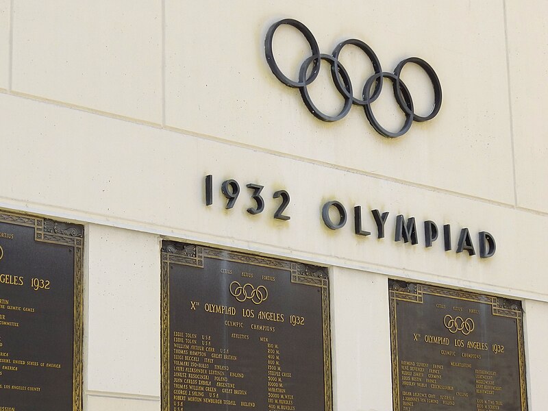 File:Plaque Commemorating 1932 Olympics - Los Angeles Coliseum - Los Angeles, CA - USA (6933963721).jpg