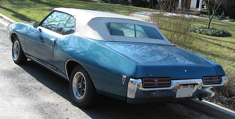 File:Pontiac-LeMans-rear.jpg