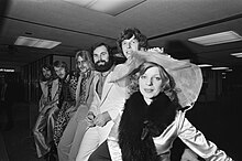 הלהקה בשנת 1975