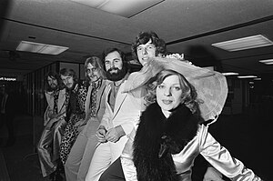 Группа Тич-ин в 1975 г.