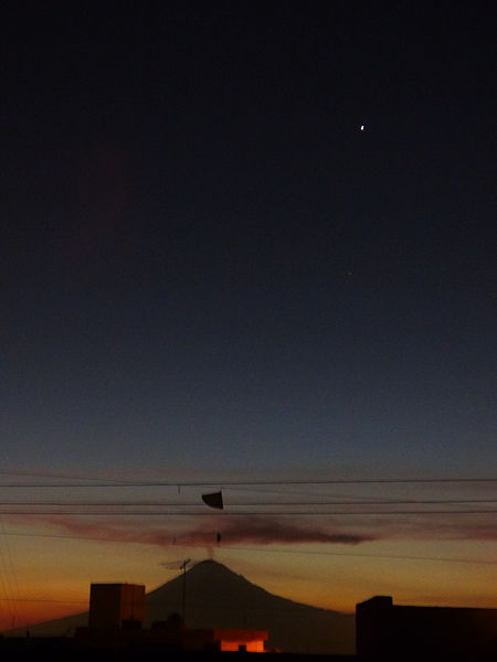 File:Popocatépetl al atardecer 02.JPG