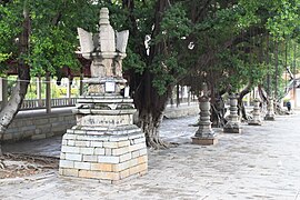 Pagoda kecil heksagonal