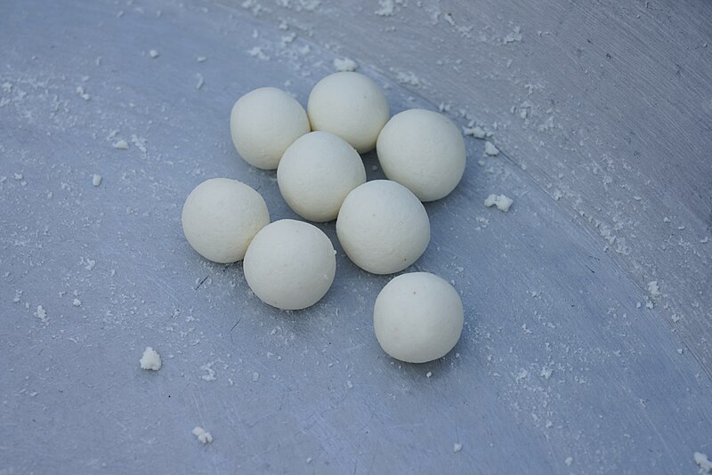 File:Rasgulla preparation for Indian wedding 09.jpg