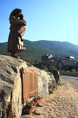 Monumento a las víctimas de la catástrofe de Ribadelago.