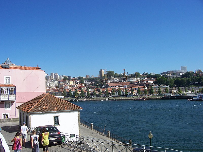 File:Rio Douro (3740872584).jpg