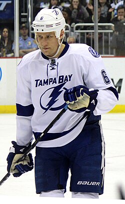 Sami Salo NHL-seura Tampa Bay Lightningin riveissä vierasottelussa Pittsburgh Penguinsia vastaan maaliskuussa 2014.