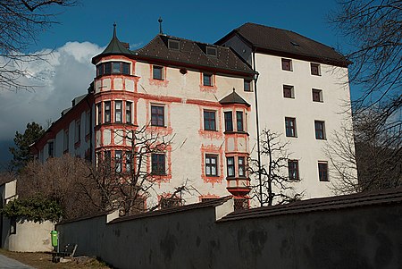 Schloss Schneeburg in Mils