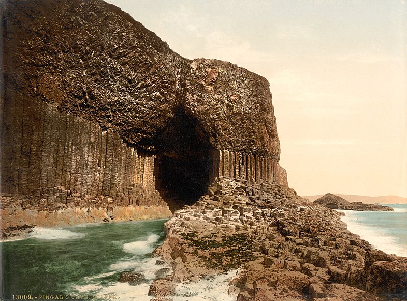 File:Scotland-Staffa-Fingals-Cave-1900.jpg