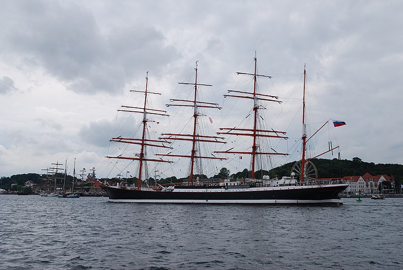 File:Segelschiff "Sedow" (7392687912).jpg