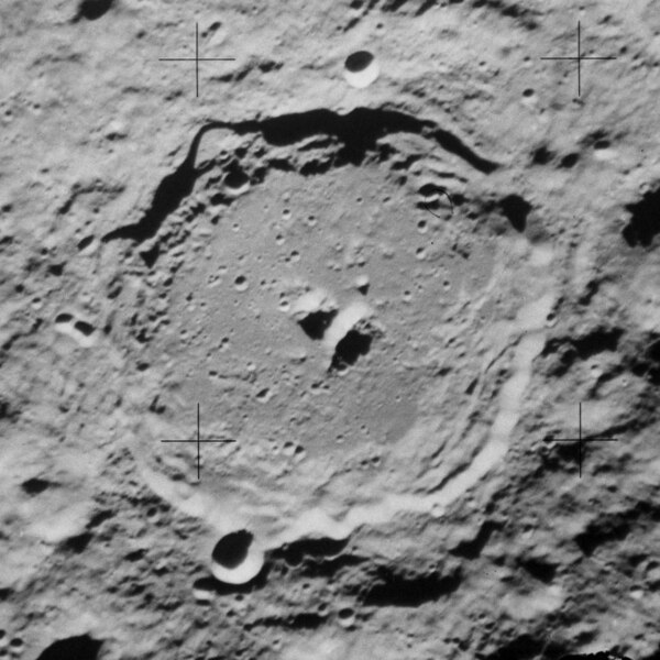 File:Sklodowska crater AS15-95-12986.jpg