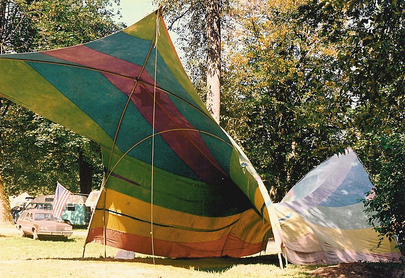 File:Snoqualmie Moondance S.P.O.T. tent 04.jpg