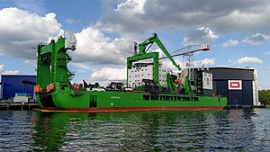 Spartak to'sarni assimilyatsiya qiluvchi dredger.jpg