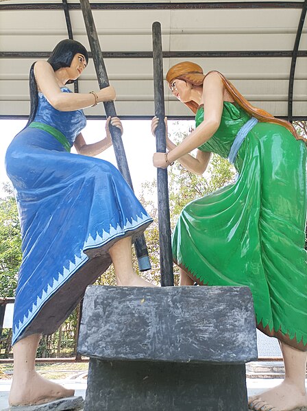 File:Statues of 2 Meitei women doing the ancient traditional practice of grinding (pounding) paddy (rice) using some unique kinds of large mortar and pestles — Cultural heritages of Meitei civilization — MMRC & Unity Park 08.jpg