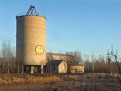 The same silo in 2011.