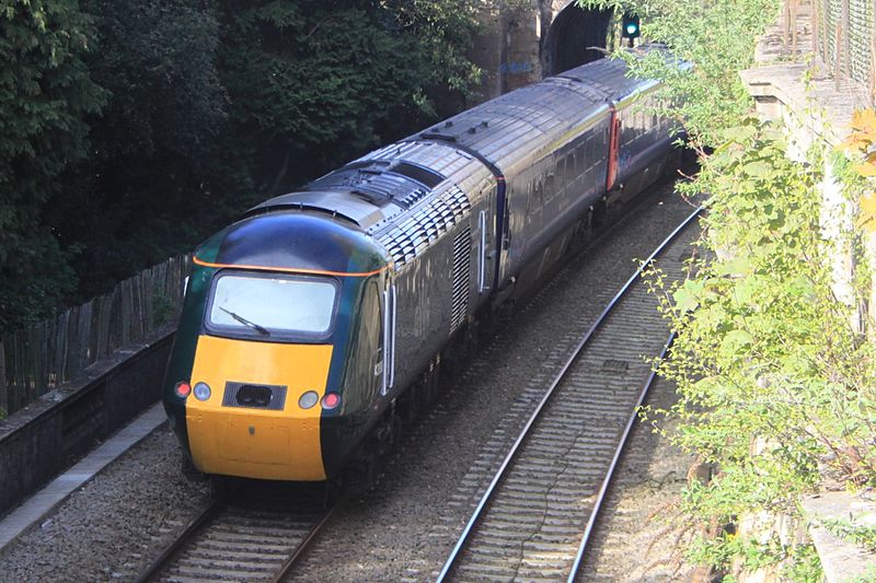 File:Sydney Gardens - GWR 43198 rear of up train.JPG