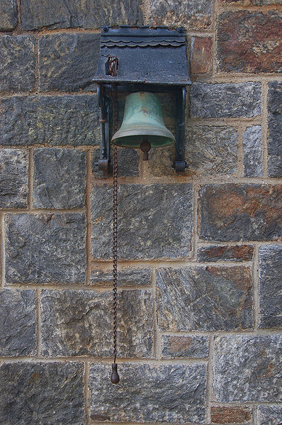 File:Tarnished Bell Stone Wall 2000px.jpg