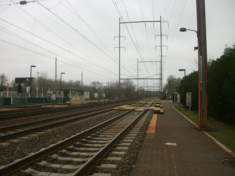 File:Torresdale Station.jpg