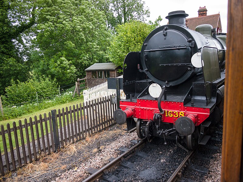 File:U-Class at Sheffield Park (9131068884).jpg