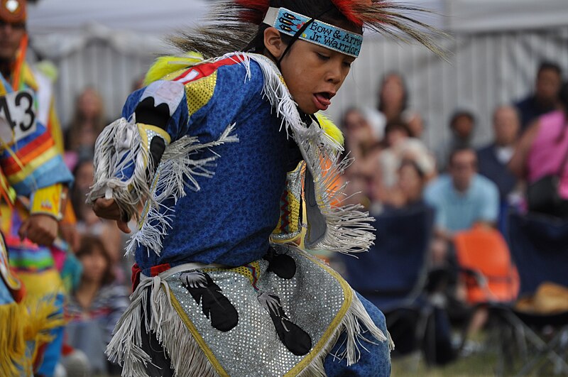 File:UIATF Pow Wow 2009 - grass dancers 04.jpg